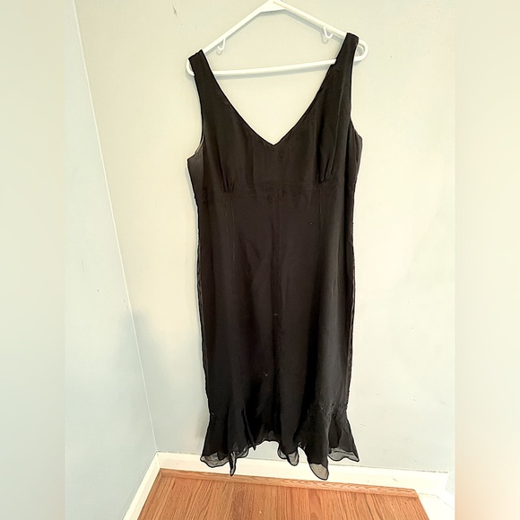 Jones New York Dresses & Skirts - Silky Black Dress